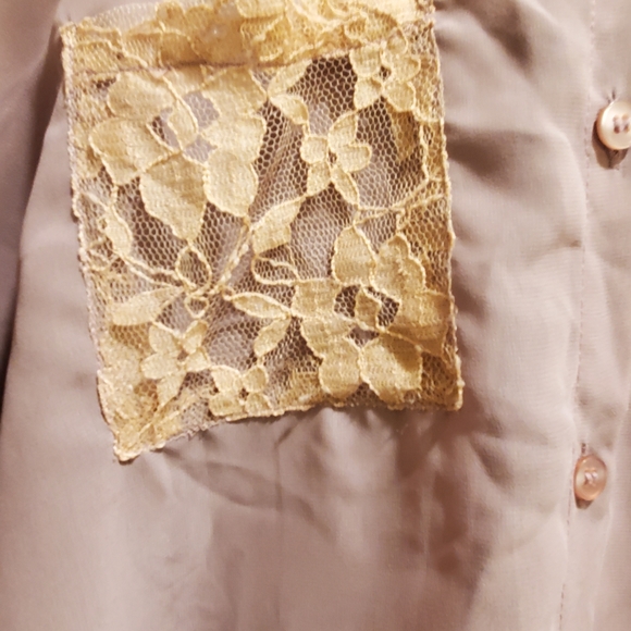 💚 Charlotte Russe mauve colored blouse size Small - Picture 2 of 6